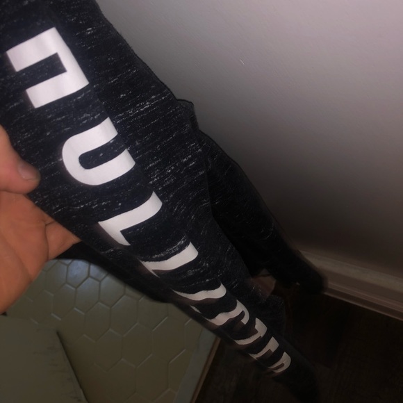 Hollister long sleeve - Picture 5 of 5